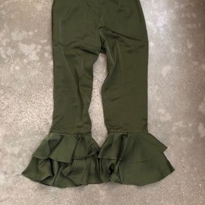 Tularosa green ruffle pants sz S/M